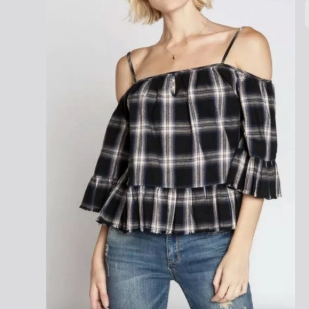 🌹Velvet Heart Verna Plaid Cold Shoulder Top M